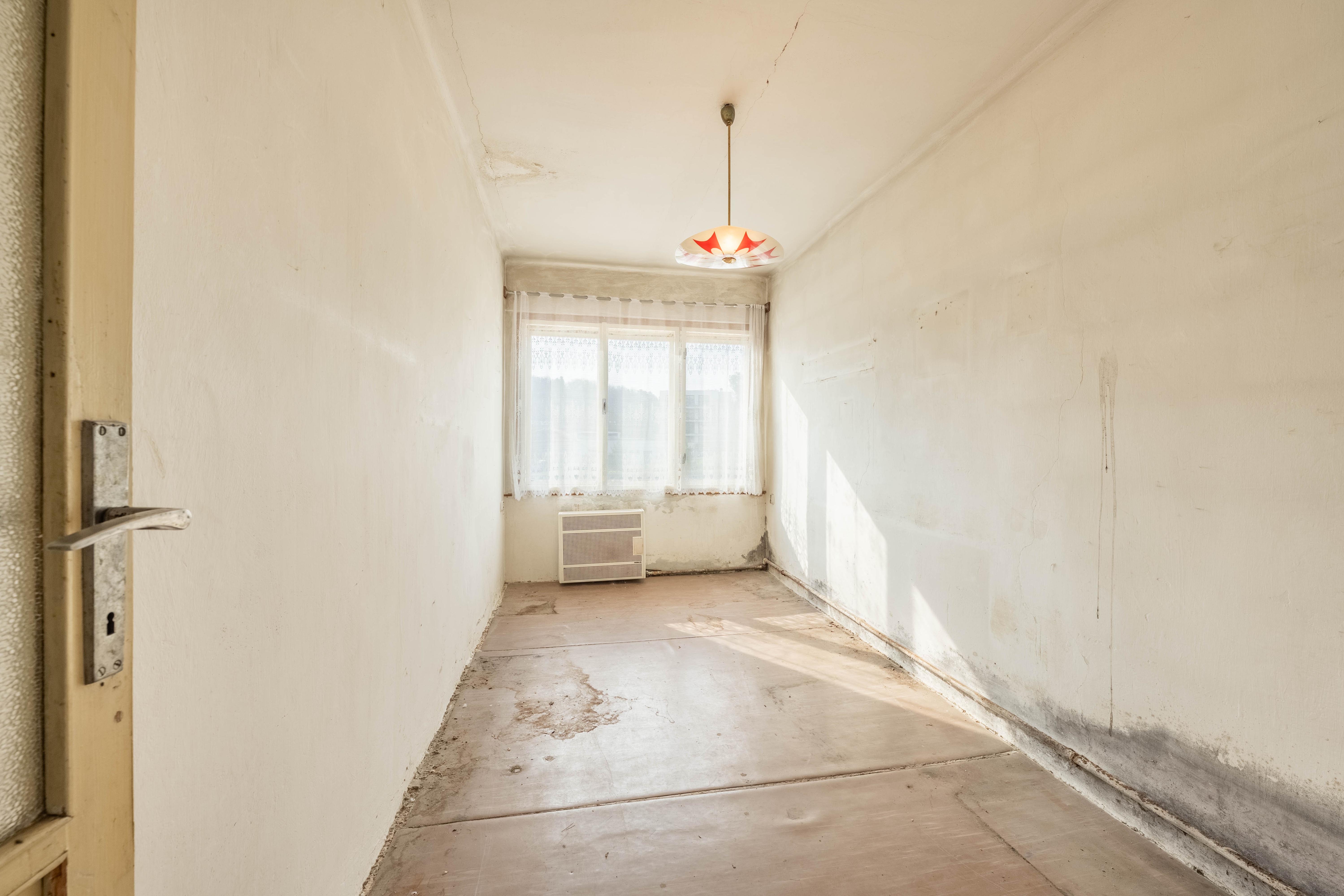 Přízemí — pokoj